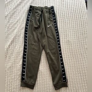 NIKE Swoosh Logo Stripe Tapered Joggers Sweatpants Women’s Size L